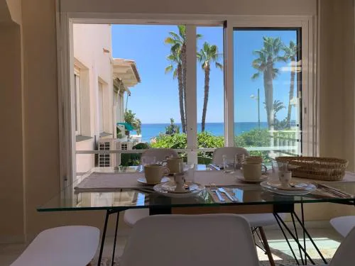 Casa Aurora Beach Apartment first sea line - Laguna Beach
