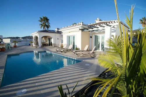 RD01 Villa Atalaya by HolidayAndaluz