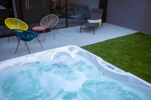 Casa de Nero - Premium House with Jacuzzi Next to Golf Course