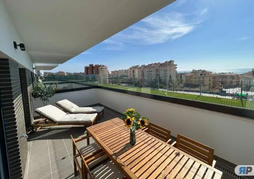 001 Orizon con terraza y vista al mar