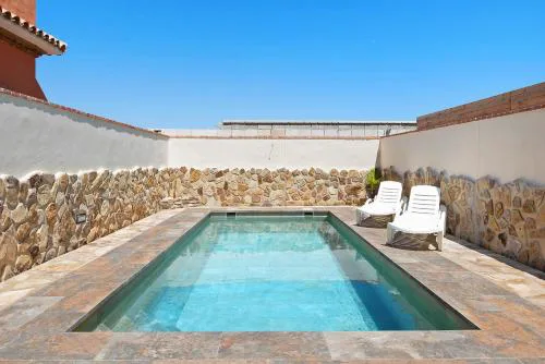 Casa Juana Madera