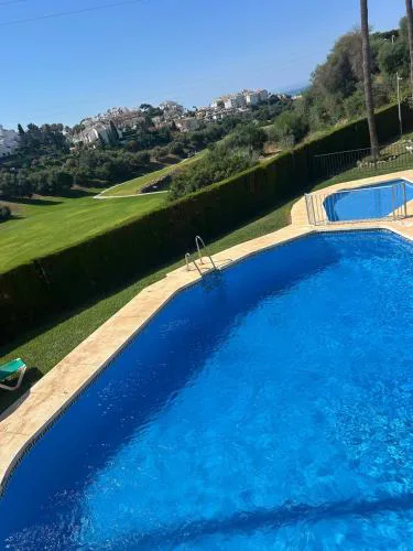 Beautiful 2 bed garden apt