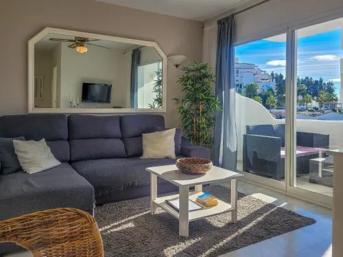 ☆Cozy 2BR apt. with sea views WIFI/AC/PARKING