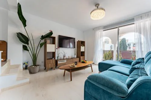 CT 376 - Faro's Calypso Duplex Penthouse - Walking distance to Beach