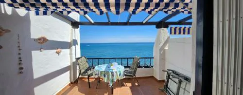 ELENA flat Lovely paradise above the sea