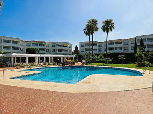 Garden apartment in Monte B, Miraflores