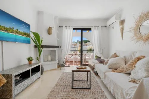 Modern Terrace apt by Costarentals - Ref 123