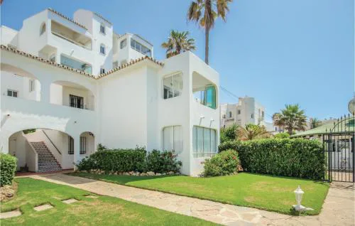 Stunning Apartment In Riviera Del Sol