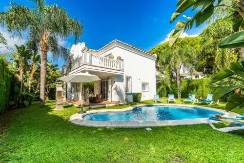 Villa Moongate