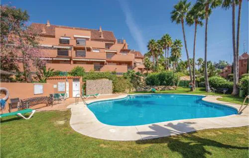 Gorgeous Apartment In Casares Costa
