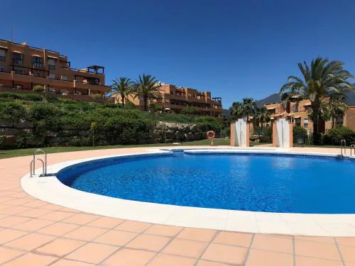 Seaview 2 Bed Apartment Sleeps 4 - Terrace - Pool