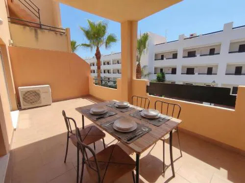 Apartamento Luminoso con terraza y parking privado - Vera Playa