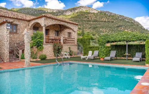 Lovely Home In Algodonales