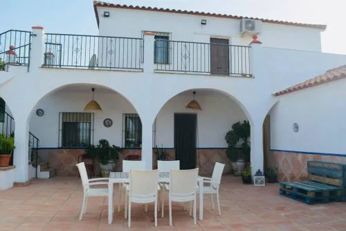 Casa Con Piscina Y Pista De Tenis