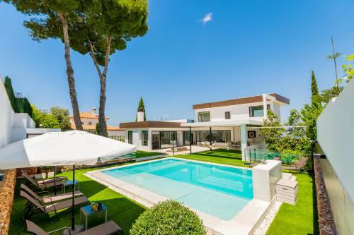 Cubo's Villa Elena
