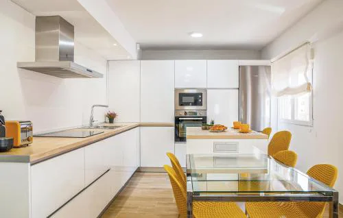 Lovely Apartment In Almeria With Wifi