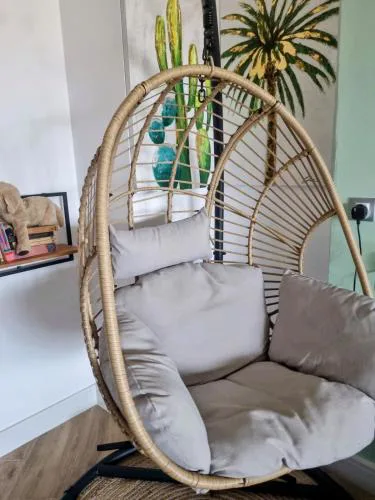 Lovley 2 bed apartment with a sea view !