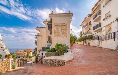2 Bedroom Cozy Apartment In Almunecar