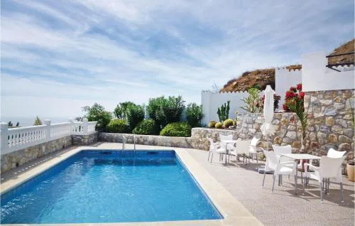 5 Bedroom Beautiful Home In Almuñécar