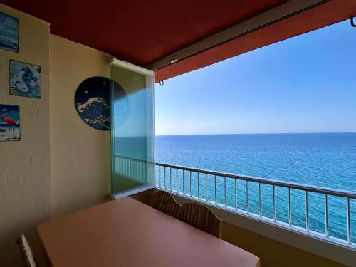 Apartamento Mar azul Primera linea de playa