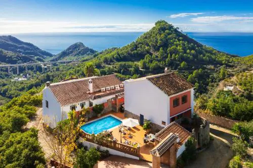 Villa Alvarez