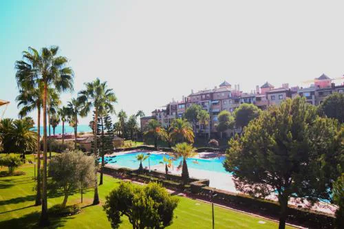 2 Bed Apartment - Pool Terrace Parking