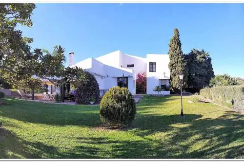 CORTIJO ALBERCA BLANCA BEACH