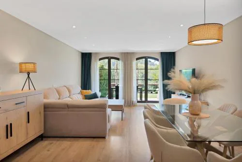 NEW! Arqueros Deluxe Apartment