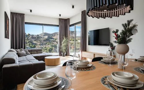 New villa for up to 12 people Golf view