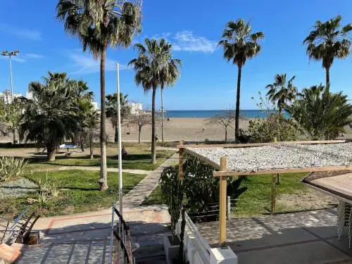 1st Line Beachfront with direct access to beach
