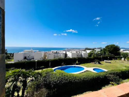 Alanzana Vista al Mar y Piscina Reserva del Higueron Benalmádena Málaga