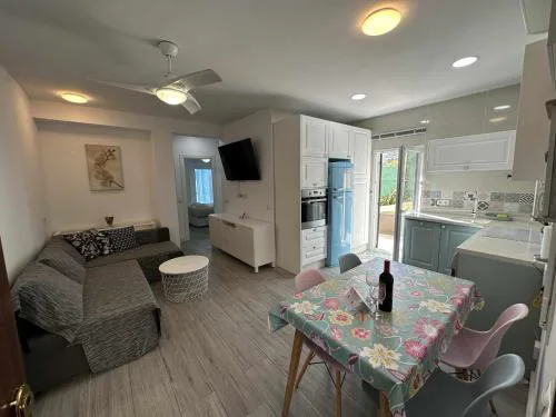 Apartamento con jardín privado