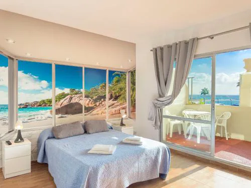 Apartamento vistas al mar y piscina Benalmádena
