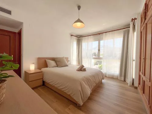 Appartement spacieux avec terrasse et piscine