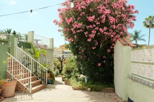 Authentic Andalusian Boho Villa - Pool - Garden-BBQ- 7 Guests