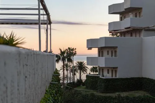 Benalbeach Loft Garden and Sea View