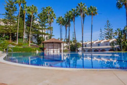 Benalgolf Lovely apartment in Benalmádena with Sea Views, Excellent WIFI connection, private Backyard with BBQ