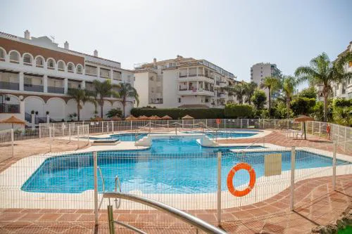C19 Sunny Apartment with Pool and Terrace