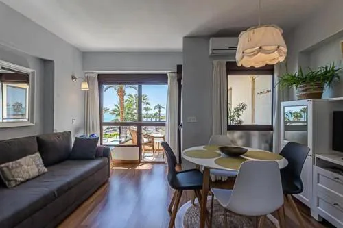 Encantador apartamento en primera línea de playa