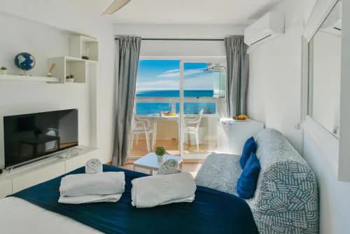 Estudio Nefeli Primera linea playa Amazing views