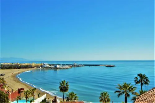 Exceptional 2-bedroom duplex with ocean views
