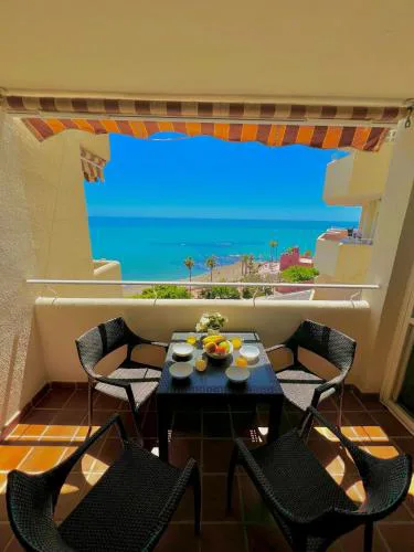Frontal Sea View Apartment Benalbeach