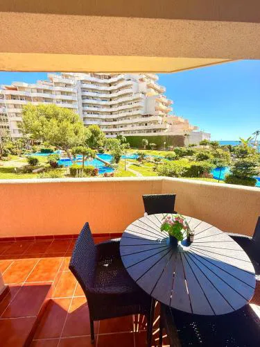 Lovely Sea and Garden View Apartment Benalbeach