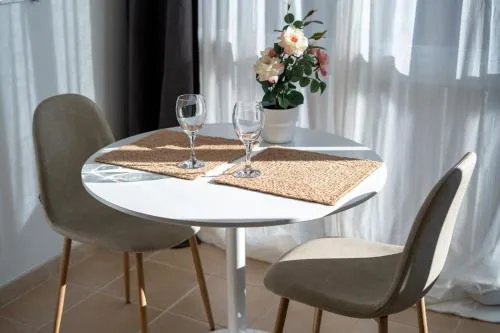 Luminoso y elegante estudio con vistas al Mediterráneo