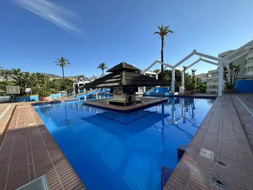 Luxury frontal al mar, Benalbeach