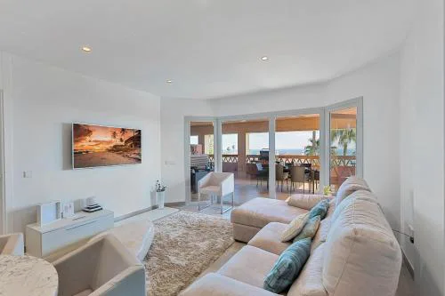 Panoramic ocean and city views