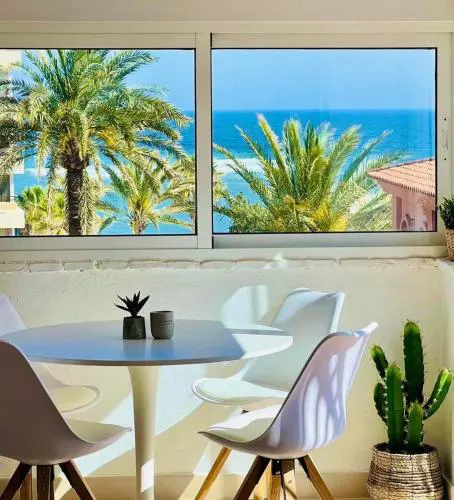 Penthouse - Beach - Sea View - Pool - 40 sqm Private Terrace - One Bedroom - Sleeping Alcove