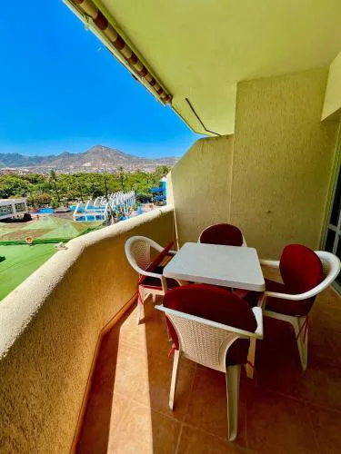Pool View Apartment in Benalbeach