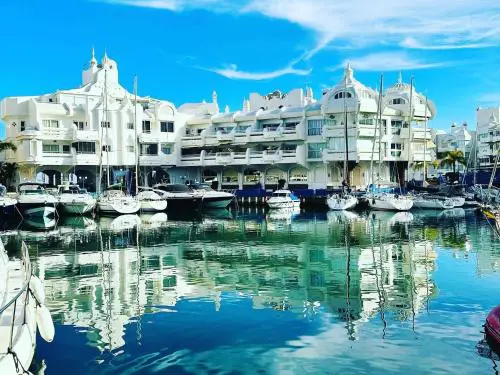Puerto Marina Apartment