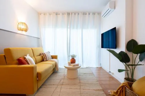 Quiet apartment near the sea with 2 terraces